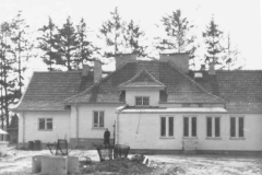 007.-Bufet-zmienil-wyglad-budynku-1981-rok