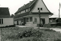 010.-In-1984-in-vehicle-shop-rooms-here-are-workshop-rooms