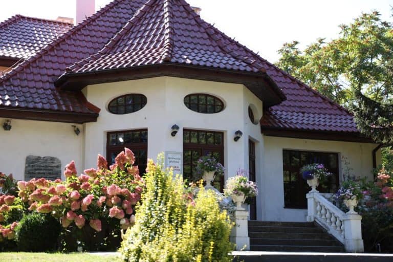 Trwa konserwacja zabytkowego plafonu Fangora